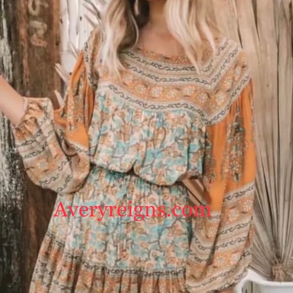 💕Sale💕Zara blouse - Picture 2 of 15